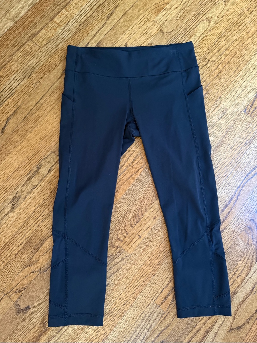 lululemon athletica Black Cropped Leggings with Side Pockets Sz 8